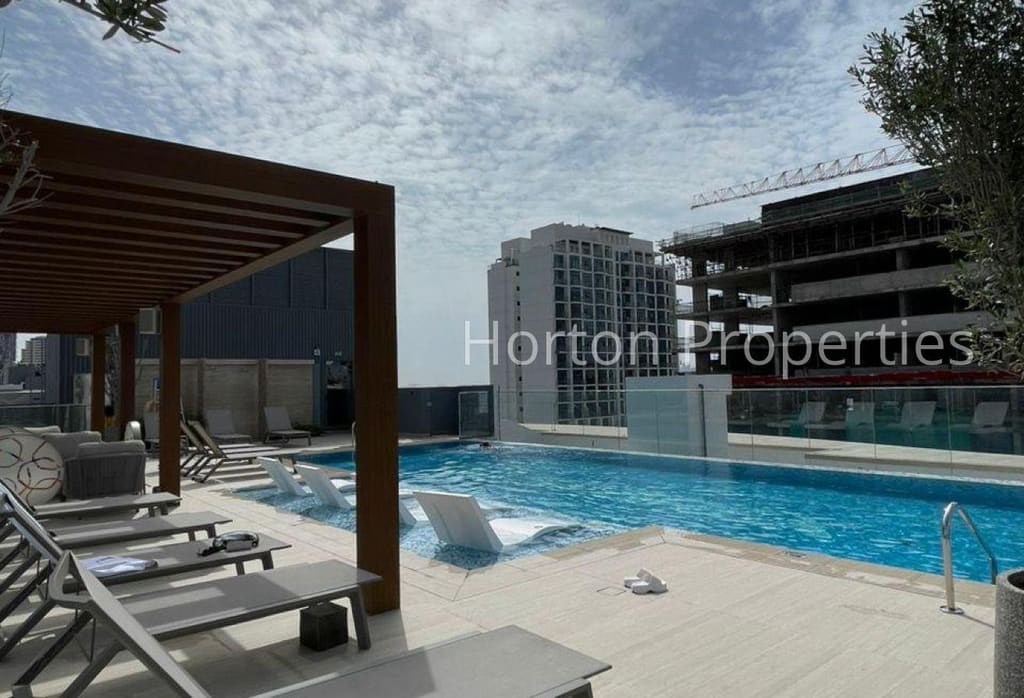 Furnished studio, Stonehenge Residence · 447 sqft