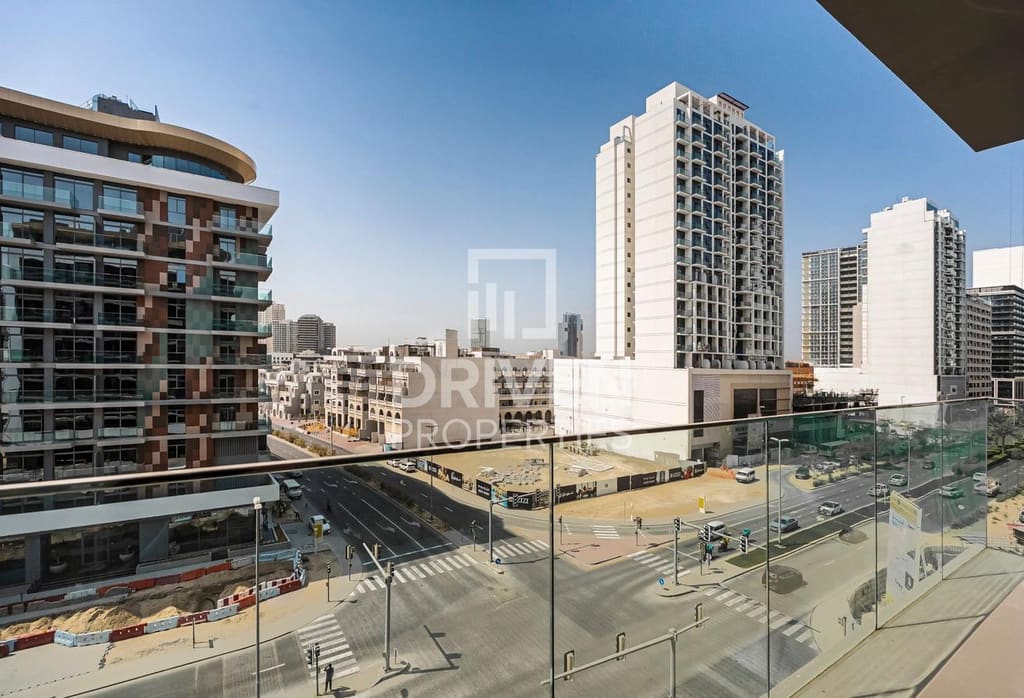 1BR with a maid's room, Stonehenge Residence