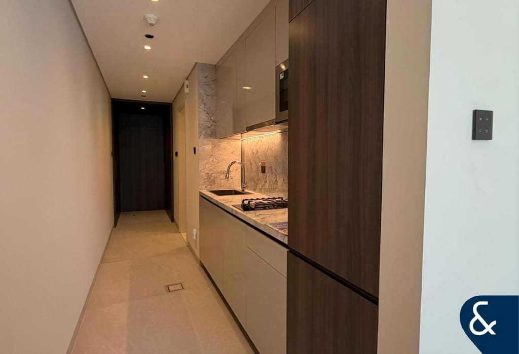 Studio, Stonehenge Residence · 595 sqft