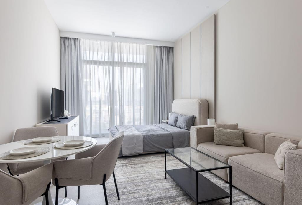 Furnished studio, Stonehenge Residence · 449 sqft