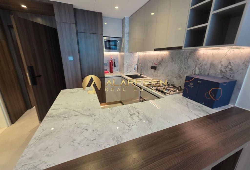 1BR, Stonehenge Residence · 766 sqft