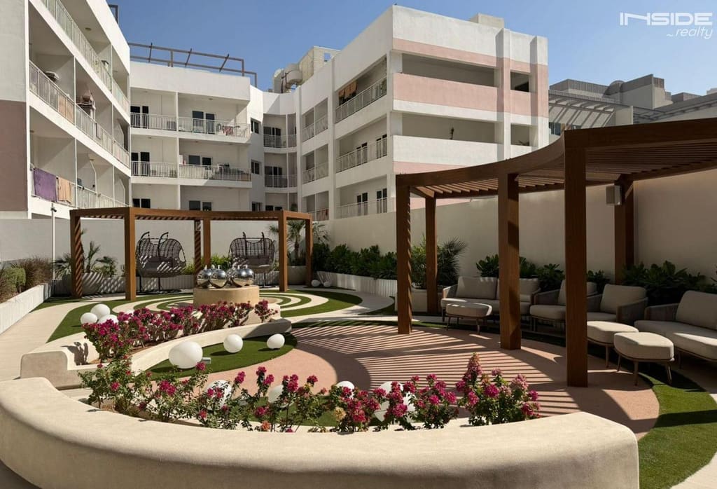 1BR, Stonehenge Residence · 797 sqft