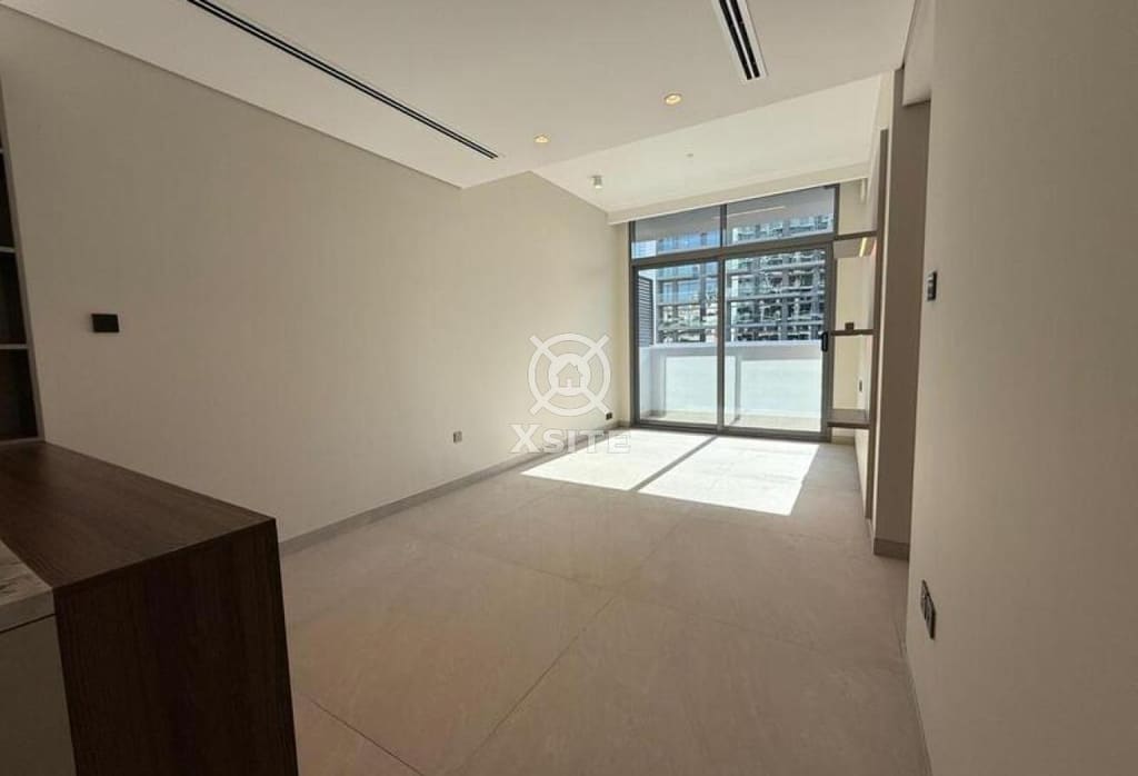 1BR with a maid's room, Stonehenge Residence