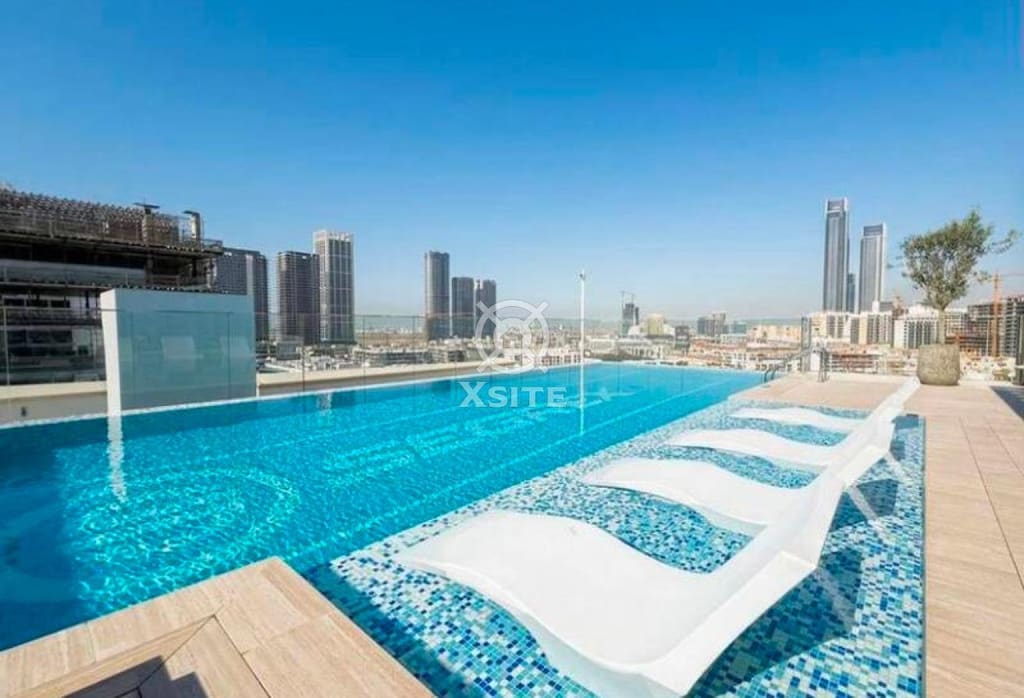 Rooftop pool deck
