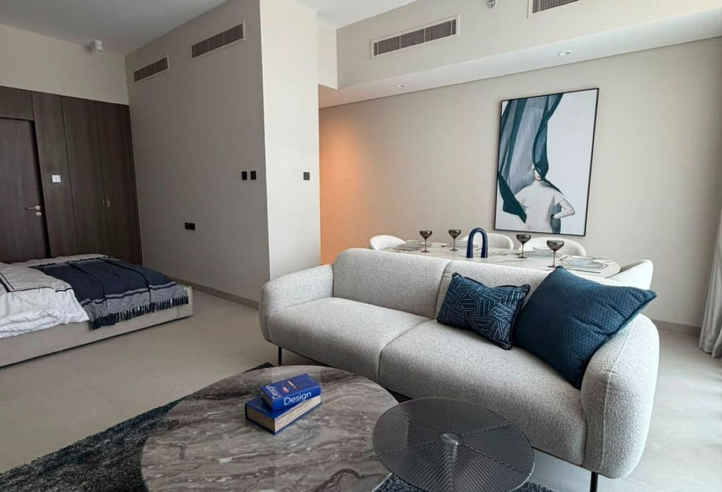 Part-furnished studio, Stonehenge Residences II · 595 sqft