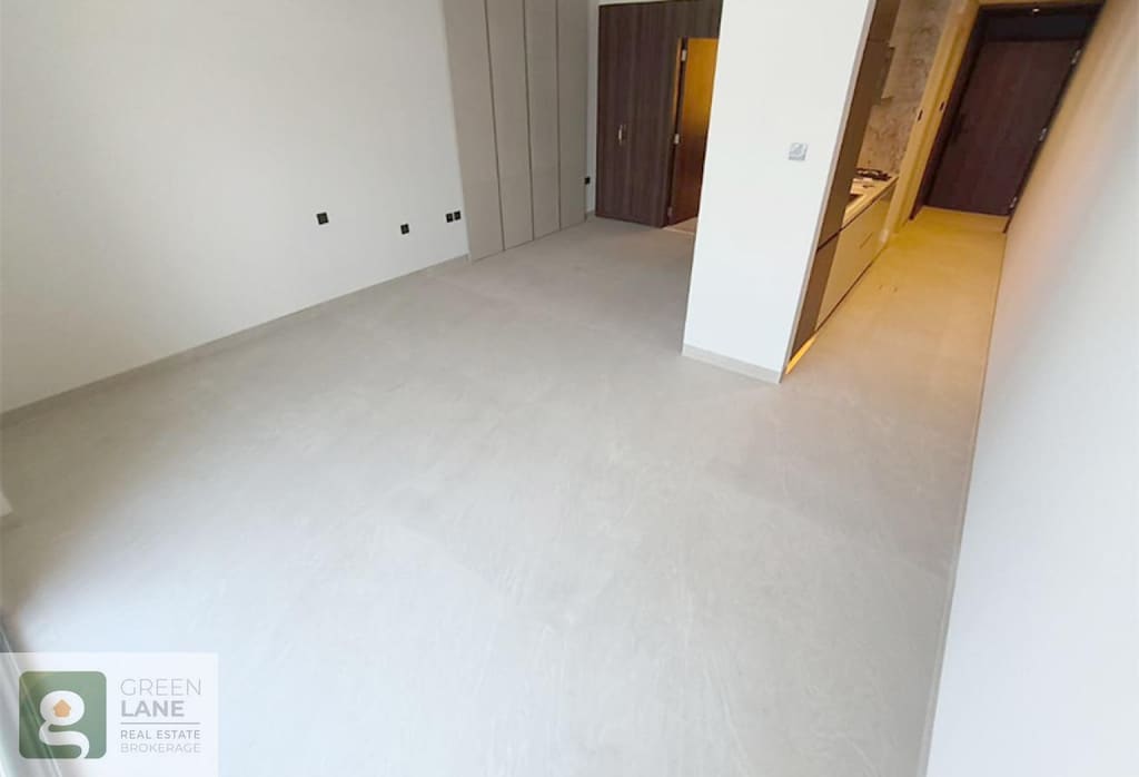 Studio, Stonehenge Residences II · 595 sqft