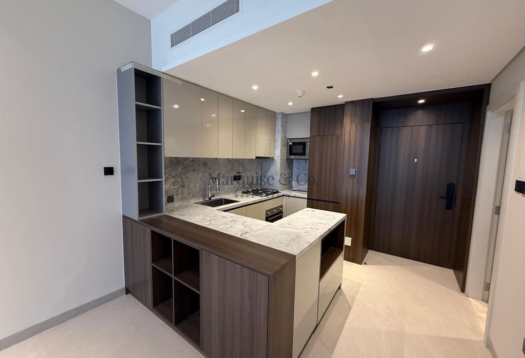 Part-furnished 1BR, Stonehenge Residences II · 804 sqft
