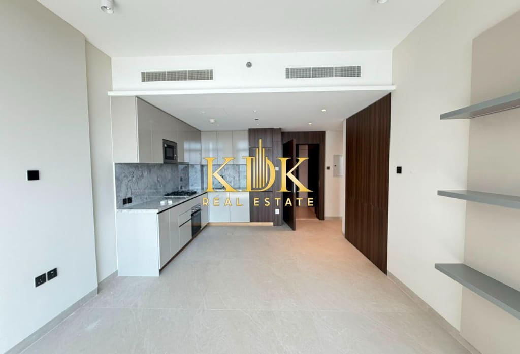 1BR with a study, Stonehenge Residences II