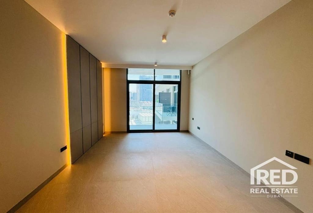 Living and dining area