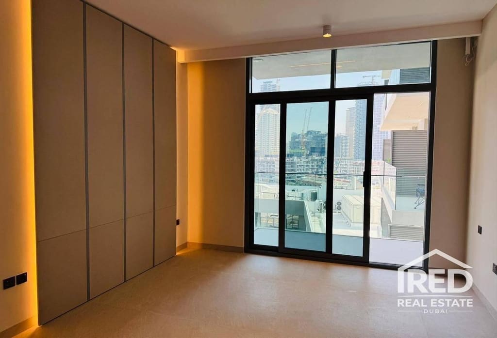 Living and dining area