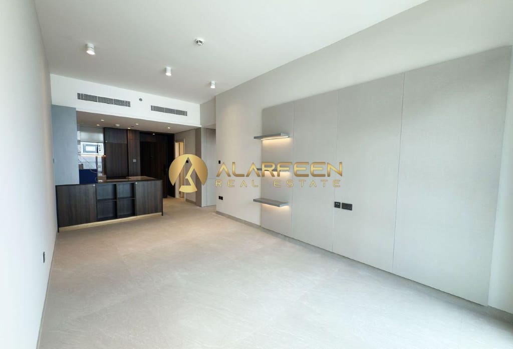 Living and dining area