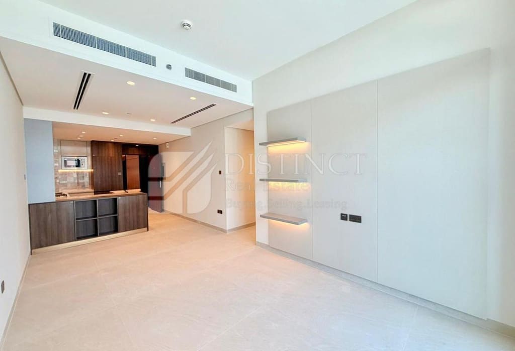 1BR, Stonehenge Residences II · 870 sqft