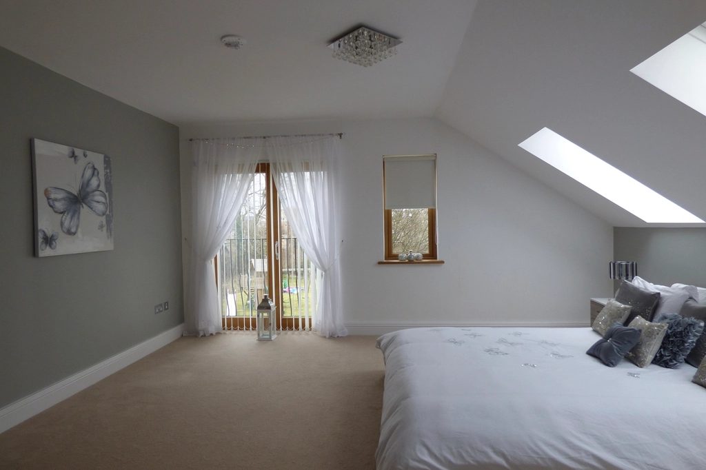 Second bedroom, looking in from the door